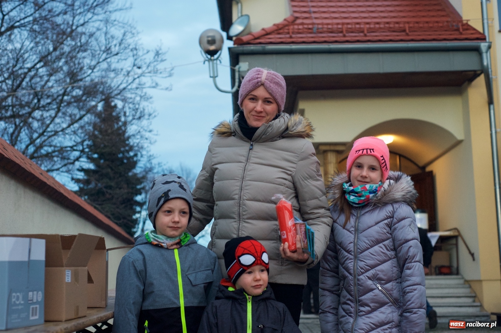 Zdjęcie w galerii na portalu naszraciborz.pl: Rodzinnie i świątecznie na kiermaszu w Tworkowie  wiadomości z regionu