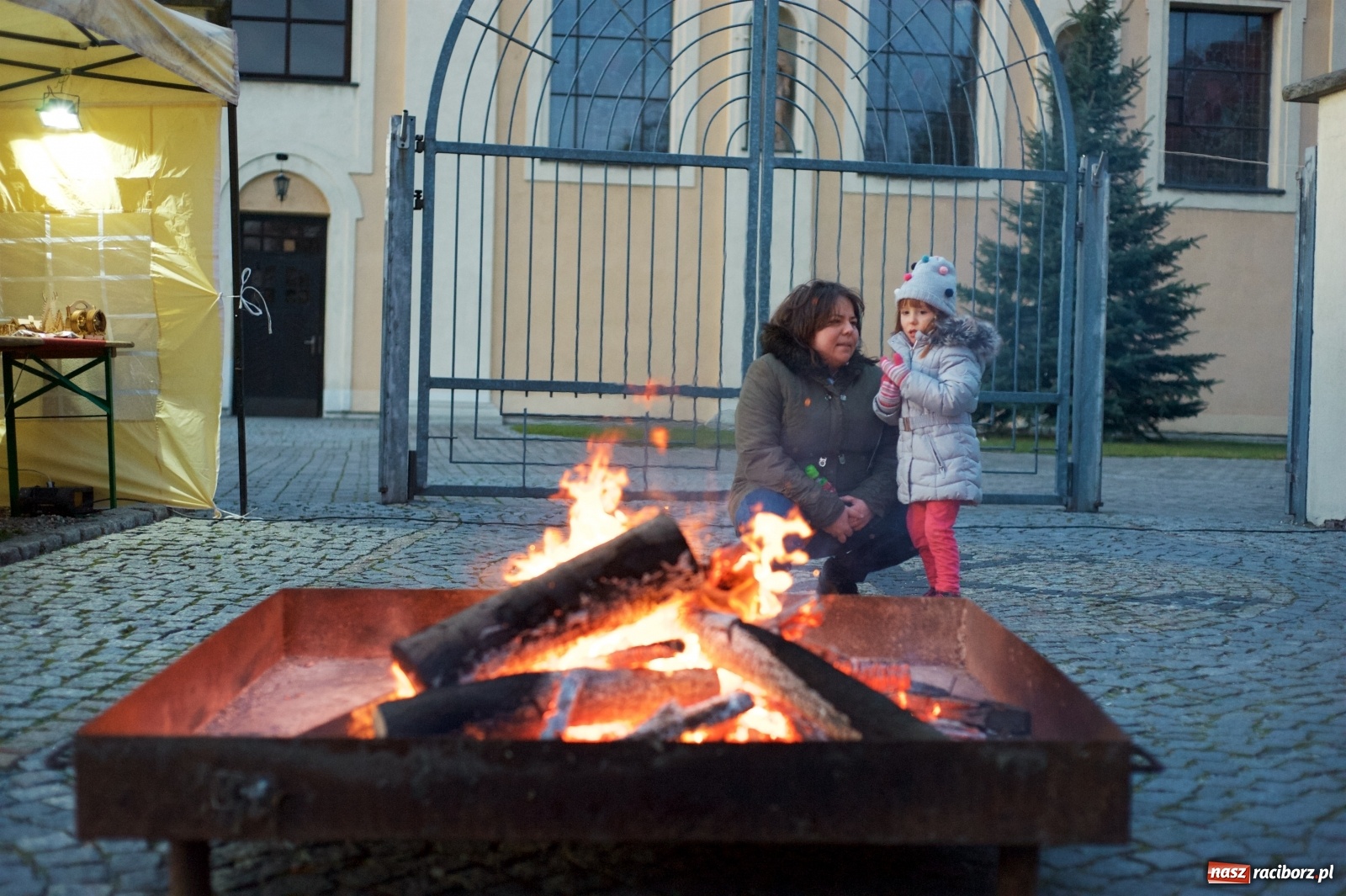 Zdjęcie w galerii na portalu naszraciborz.pl: Rodzinnie i świątecznie na kiermaszu w Tworkowie  wiadomości z regionu