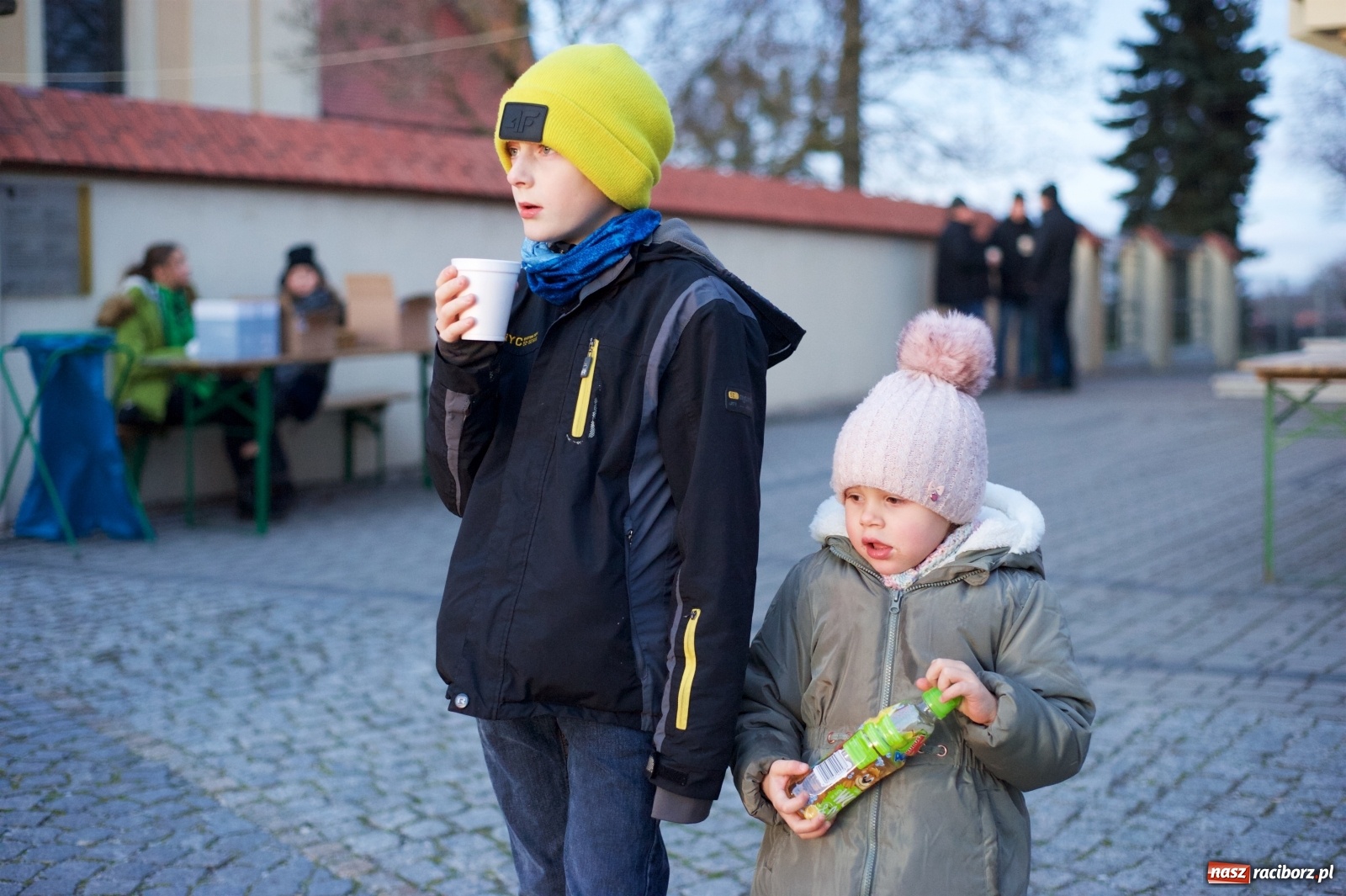 Zdjęcie w galerii na portalu naszraciborz.pl: Rodzinnie i świątecznie na kiermaszu w Tworkowie  wiadomości z regionu