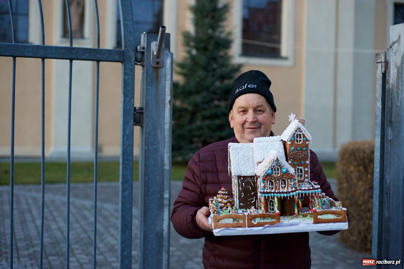 Zdjęcie w galerii na portalu naszraciborz.pl: Rodzinnie i świątecznie na kiermaszu w Tworkowie  wiadomości z regionu