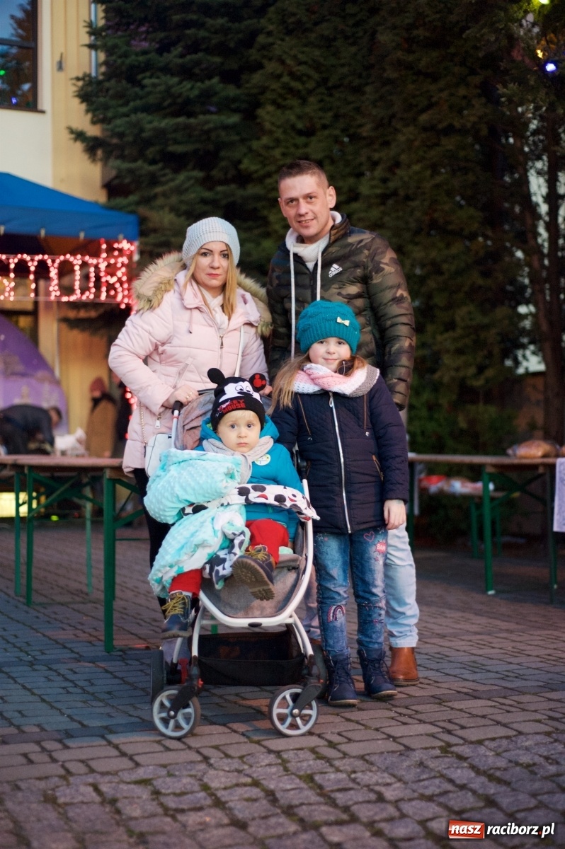 Zdjęcie w galerii na portalu naszraciborz.pl: Rodzinnie i świątecznie na kiermaszu w Tworkowie  wiadomości z regionu