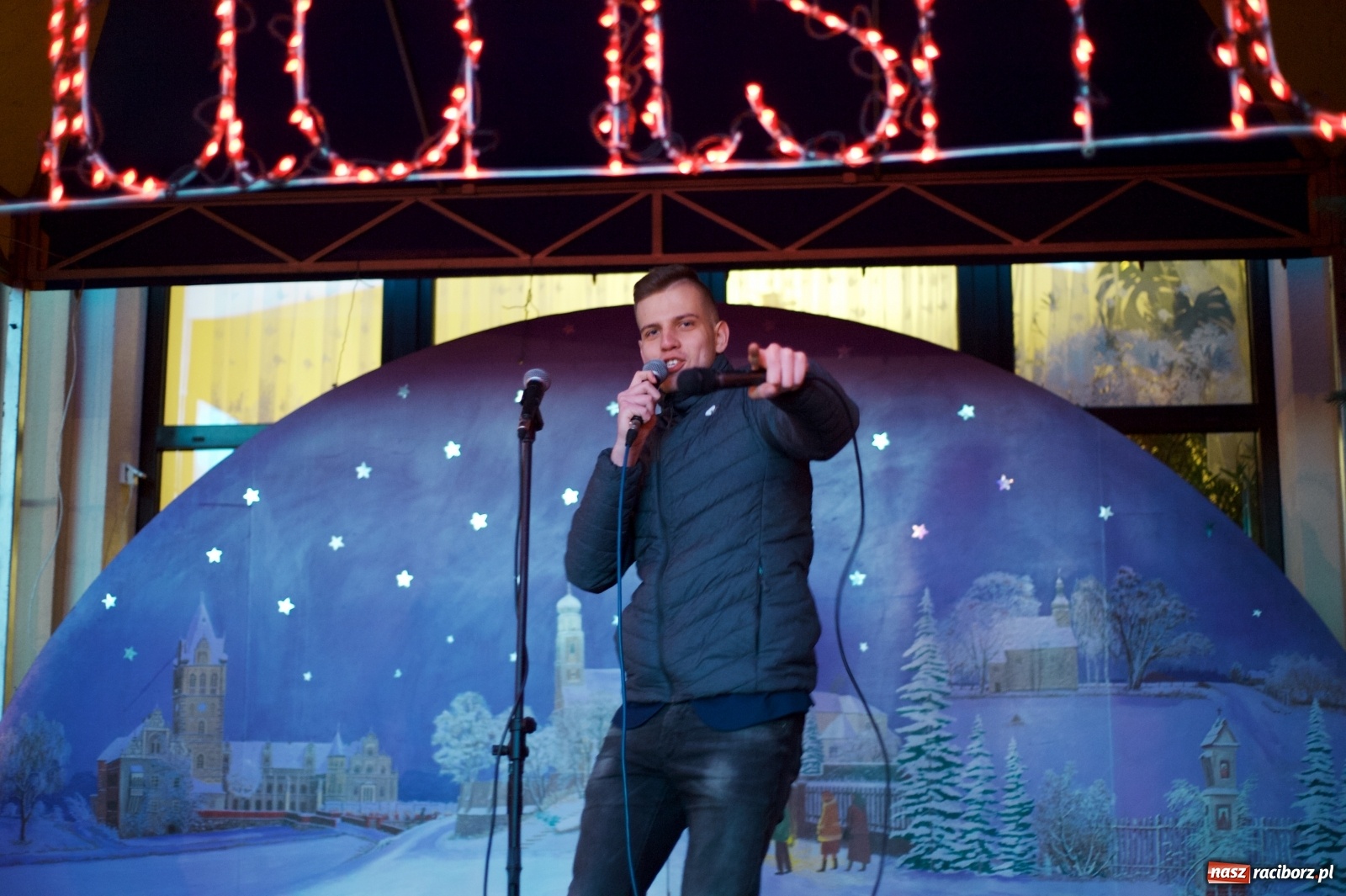 Zdjęcie w galerii na portalu naszraciborz.pl: Rodzinnie i świątecznie na kiermaszu w Tworkowie  wiadomości z regionu