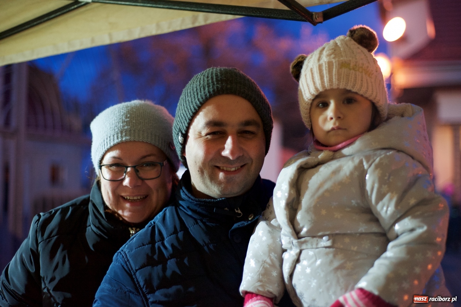 Zdjęcie w galerii na portalu naszraciborz.pl: Rodzinnie i świątecznie na kiermaszu w Tworkowie  wiadomości z regionu