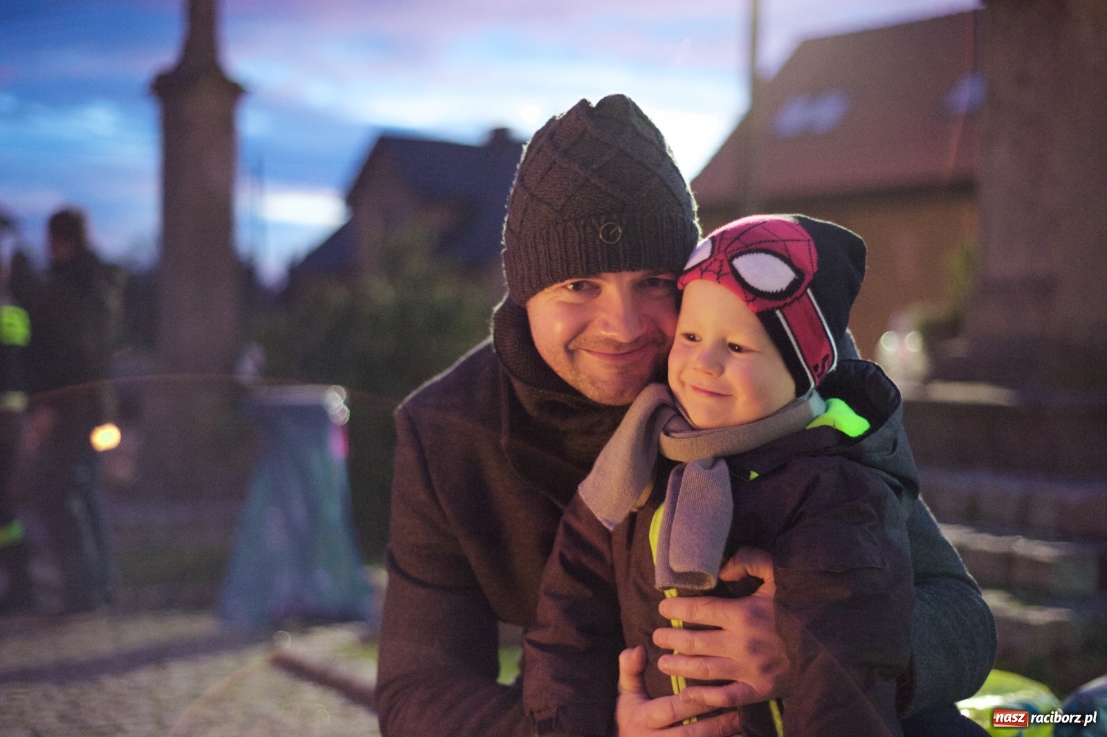 Zdjęcie w galerii na portalu naszraciborz.pl: Rodzinnie i świątecznie na kiermaszu w Tworkowie  wiadomości z regionu