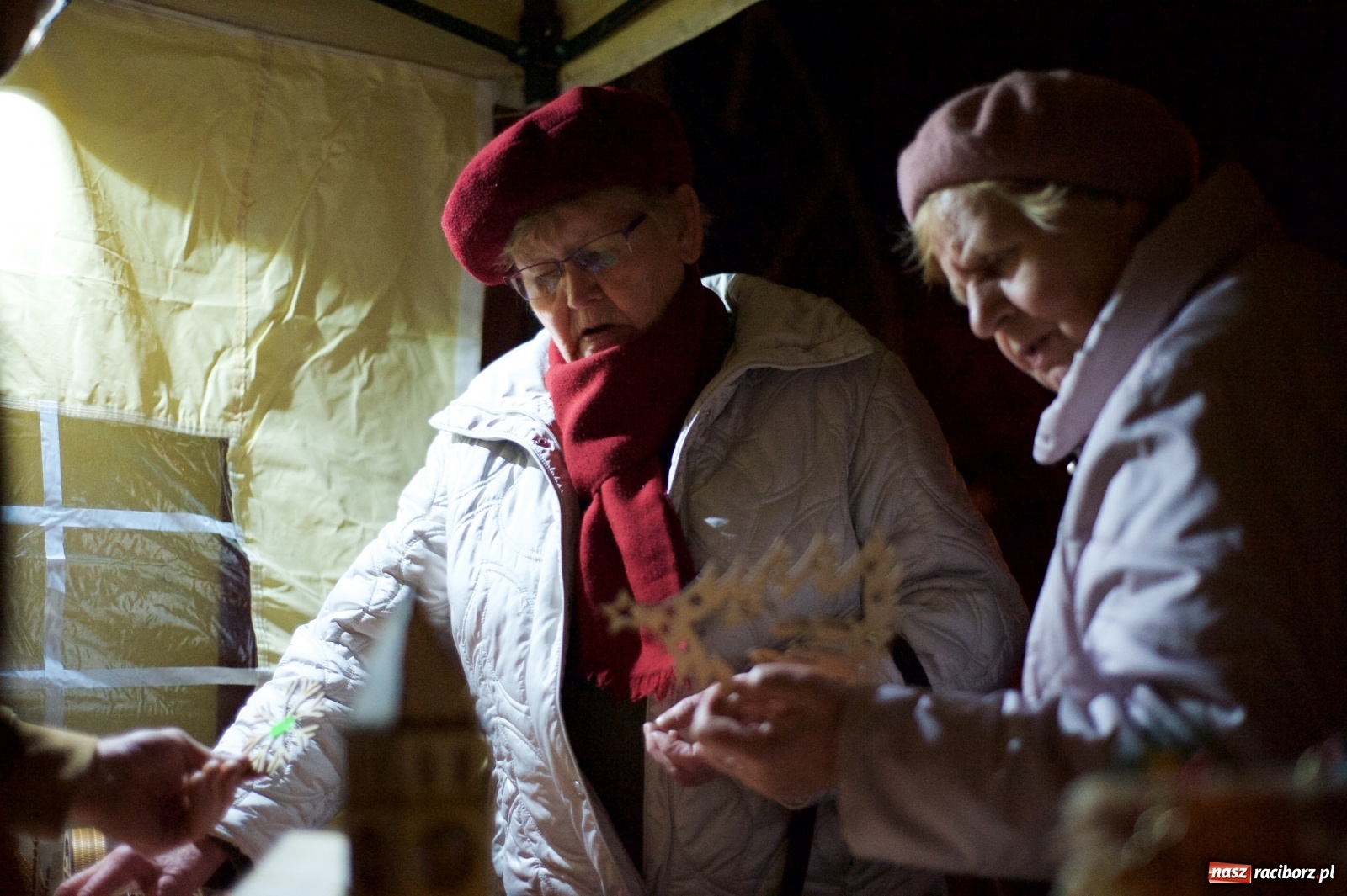 Zdjęcie w galerii na portalu naszraciborz.pl: Rodzinnie i świątecznie na kiermaszu w Tworkowie  wiadomości z regionu