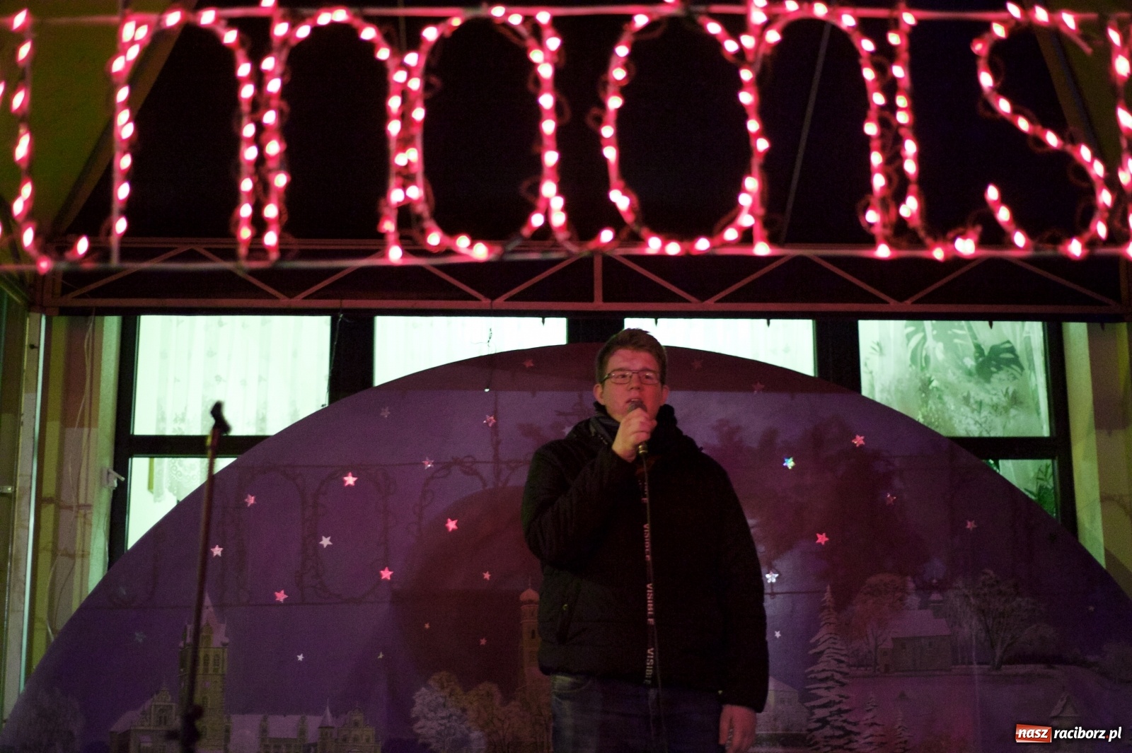 Zdjęcie w galerii na portalu naszraciborz.pl: Rodzinnie i świątecznie na kiermaszu w Tworkowie  wiadomości z regionu