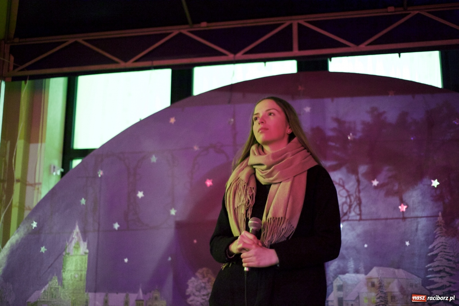 Zdjęcie w galerii na portalu naszraciborz.pl: Rodzinnie i świątecznie na kiermaszu w Tworkowie  wiadomości z regionu