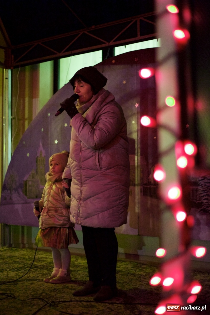 Zdjęcie w galerii na portalu naszraciborz.pl: Rodzinnie i świątecznie na kiermaszu w Tworkowie  wiadomości z regionu