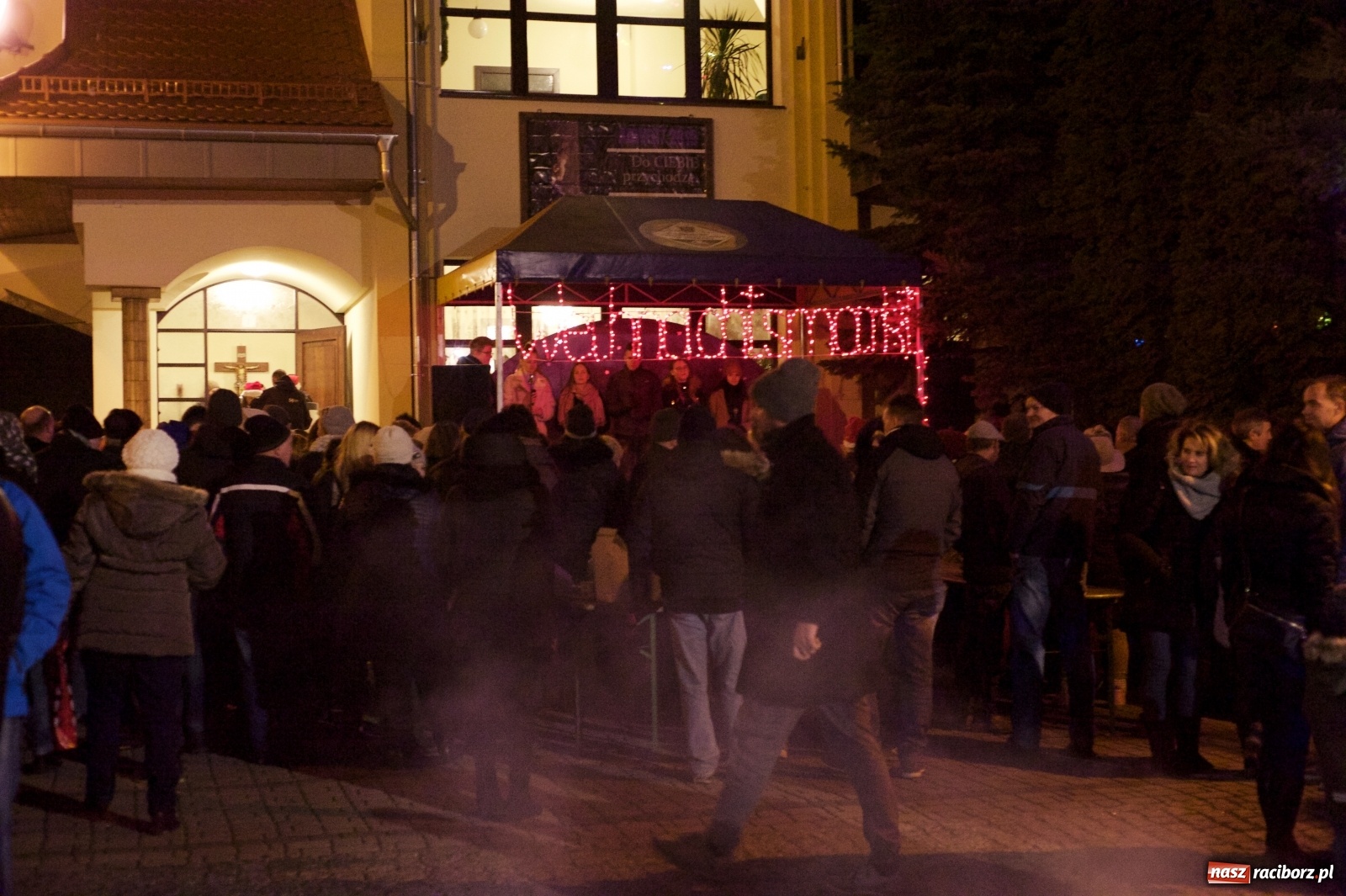 Zdjęcie w galerii na portalu naszraciborz.pl: Rodzinnie i świątecznie na kiermaszu w Tworkowie  wiadomości z regionu