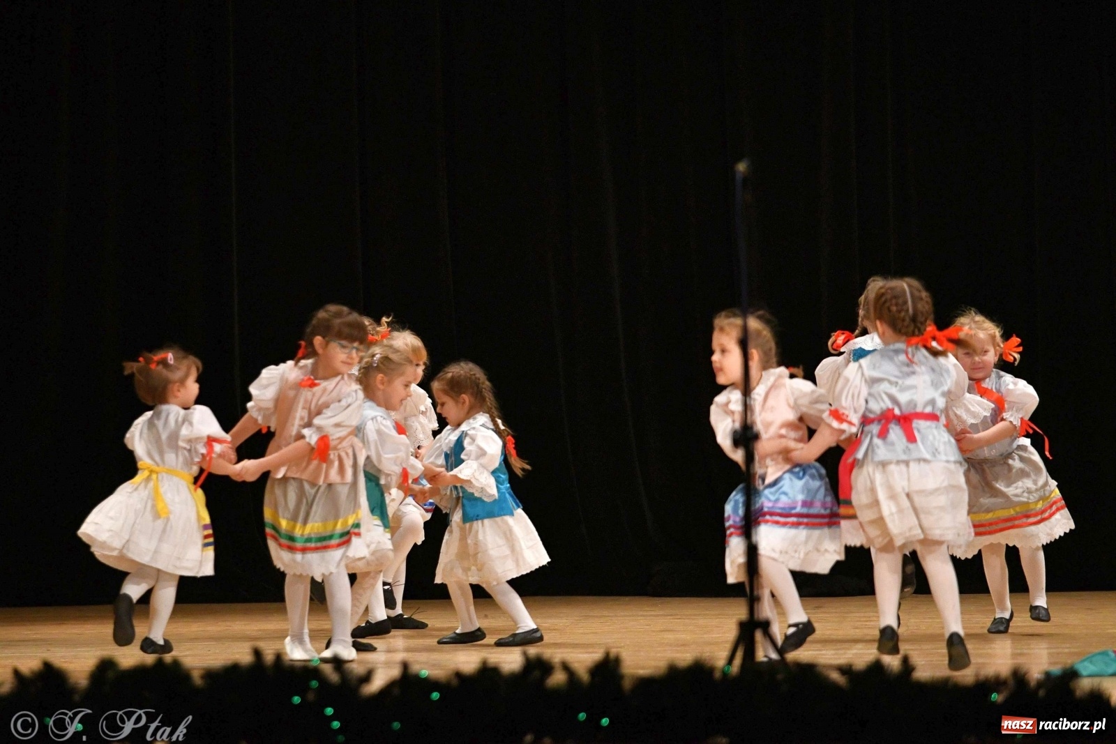 Zdjęcie w galerii na portalu naszraciborz.pl: Koncert świąteczny raciborskiej Strzechy i gości [FOTO]  wiadomości z regionu