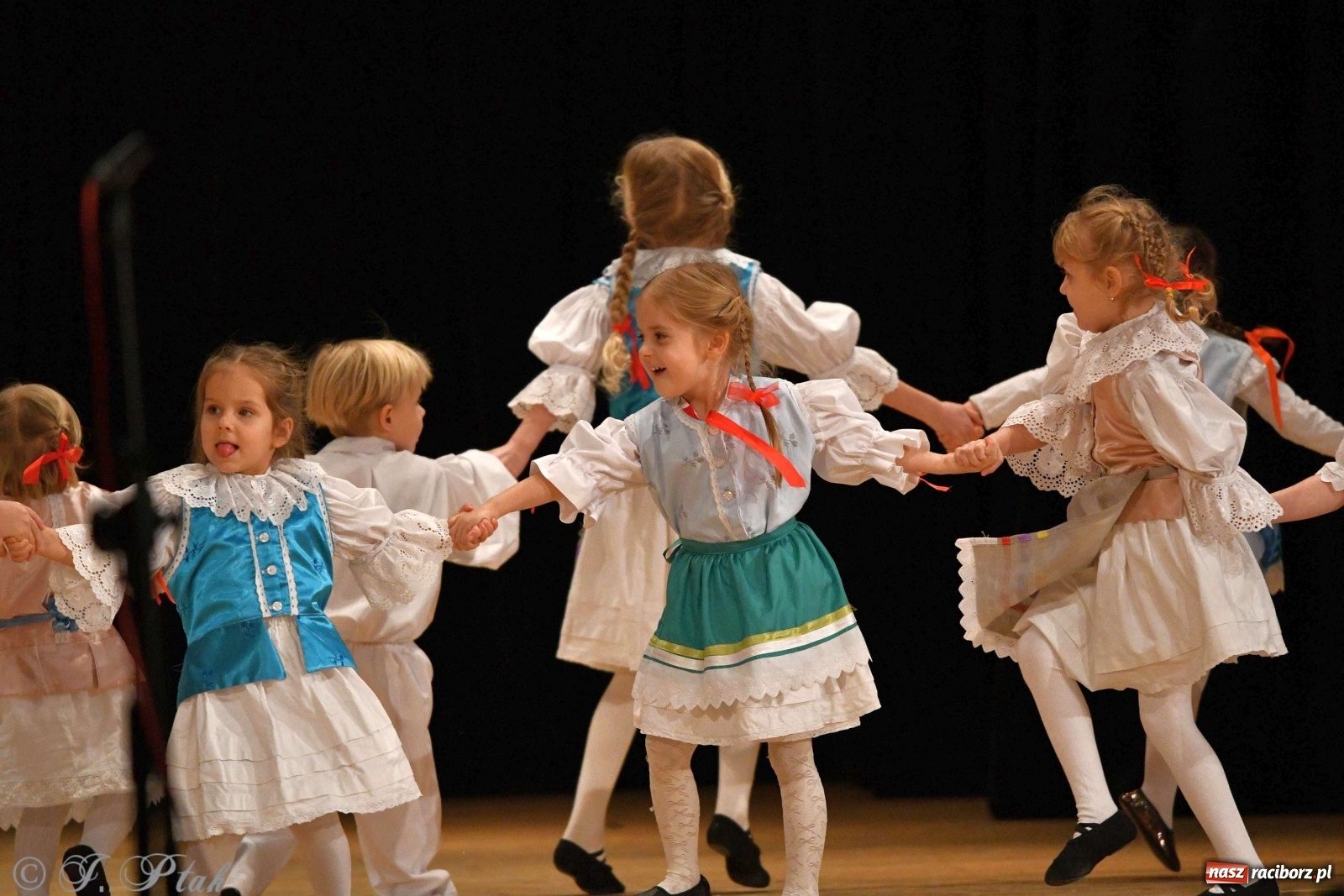 Zdjęcie w galerii na portalu naszraciborz.pl: Koncert świąteczny raciborskiej Strzechy i gości [FOTO]  wiadomości z regionu