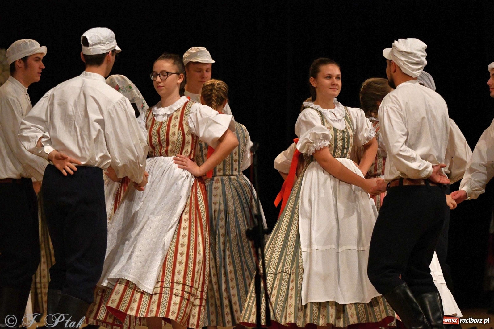 Zdjęcie w galerii na portalu naszraciborz.pl: Koncert świąteczny raciborskiej Strzechy i gości [FOTO]  wiadomości z regionu