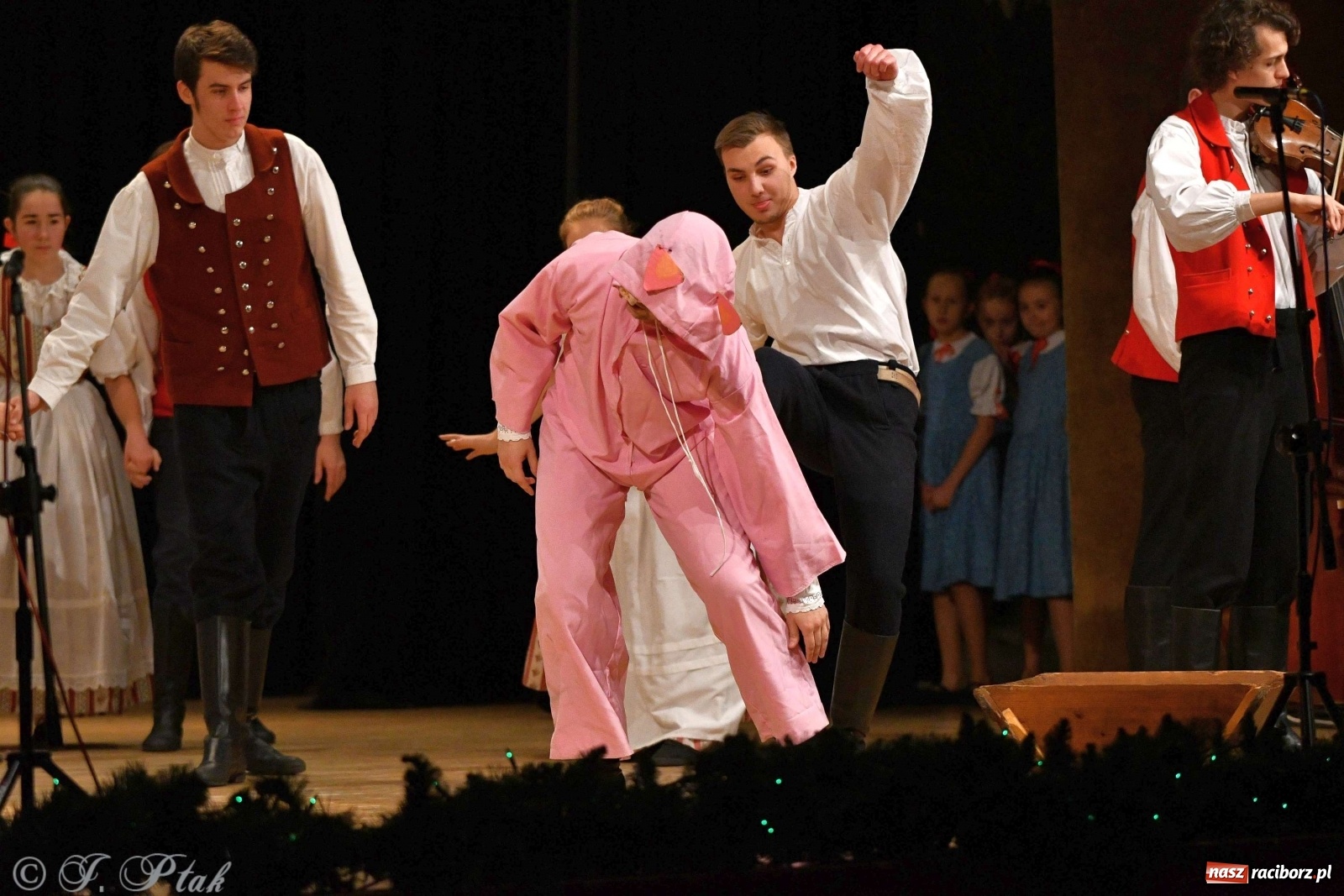 Zdjęcie w galerii na portalu naszraciborz.pl: Koncert świąteczny raciborskiej Strzechy i gości [FOTO]  wiadomości z regionu