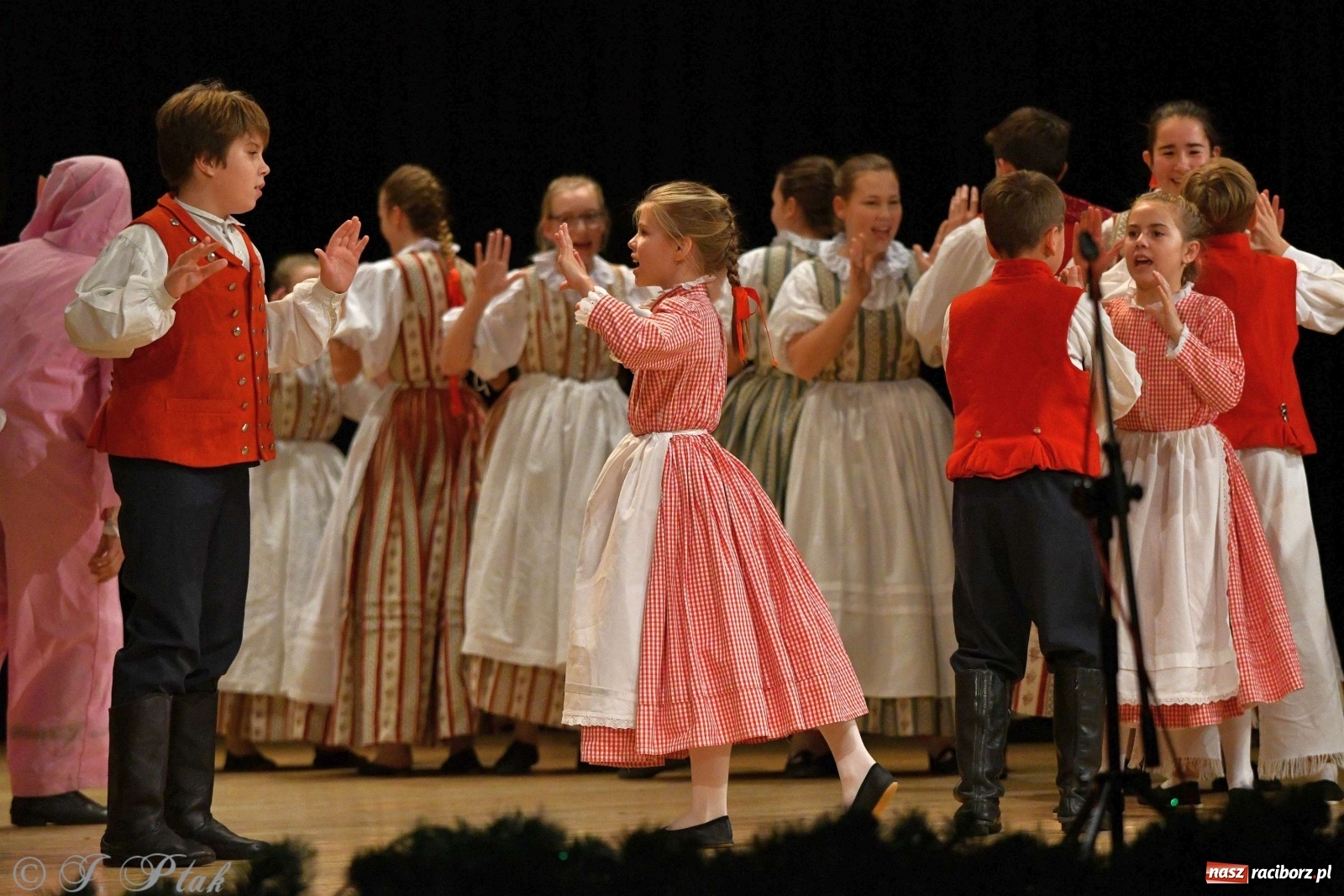 Zdjęcie w galerii na portalu naszraciborz.pl: Koncert świąteczny raciborskiej Strzechy i gości [FOTO]  wiadomości z regionu