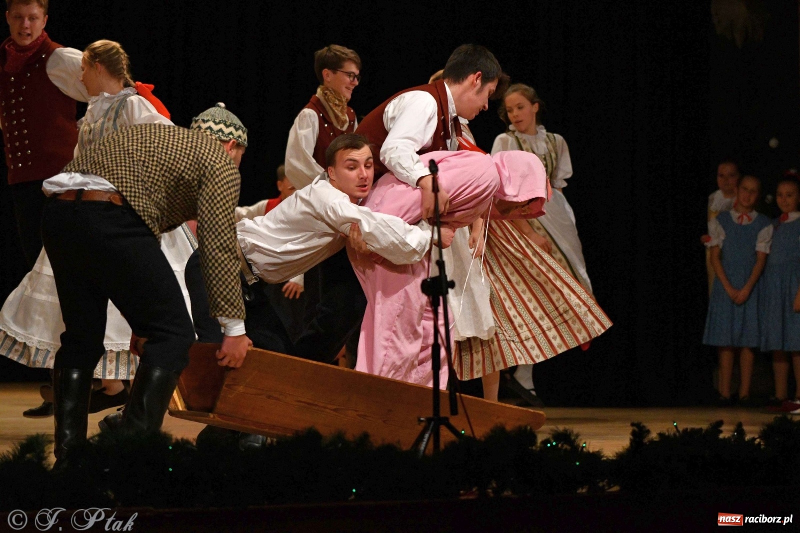 Zdjęcie w galerii na portalu naszraciborz.pl: Koncert świąteczny raciborskiej Strzechy i gości [FOTO]  wiadomości z regionu