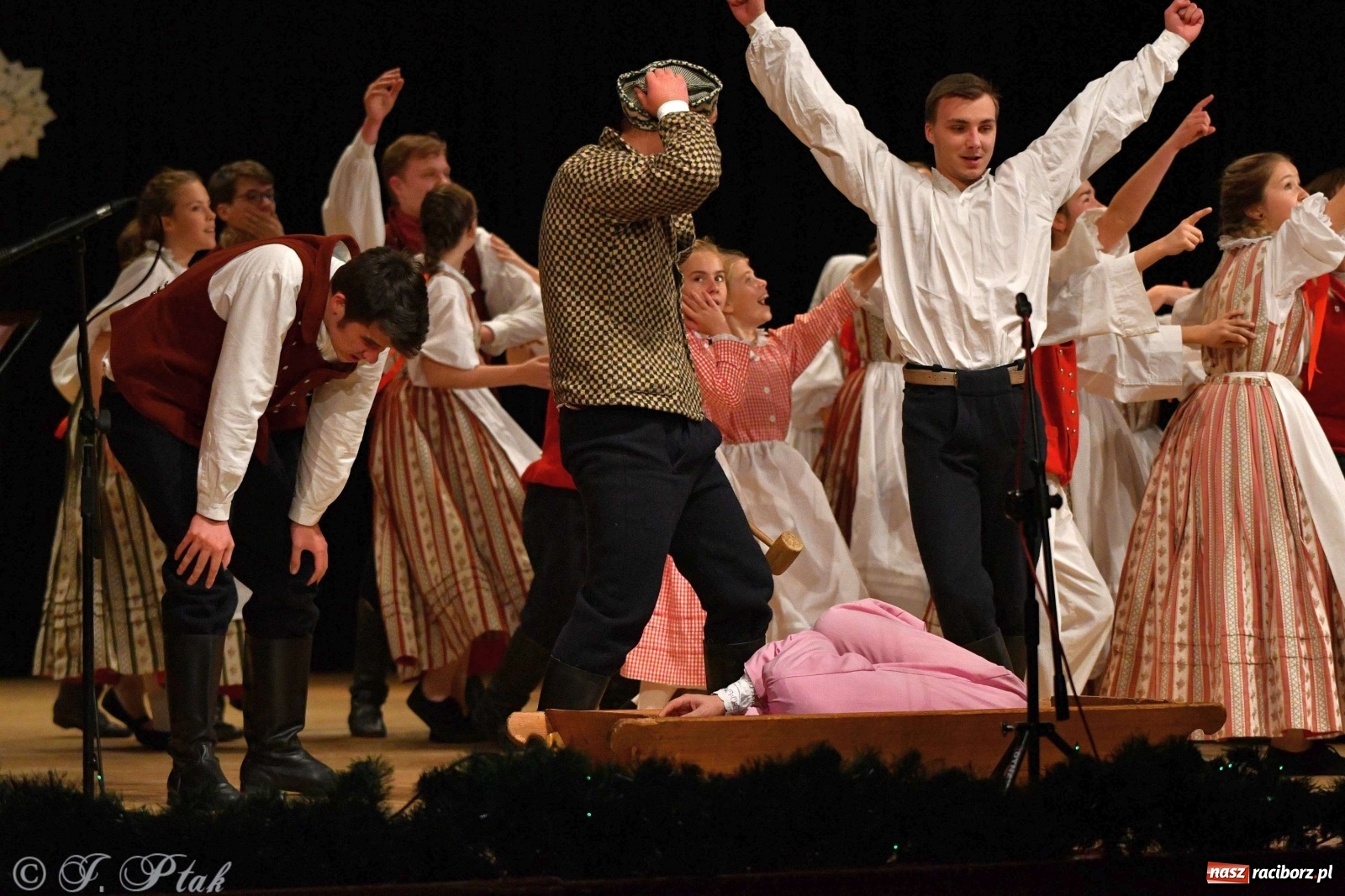 Zdjęcie w galerii na portalu naszraciborz.pl: Koncert świąteczny raciborskiej Strzechy i gości [FOTO]  wiadomości z regionu