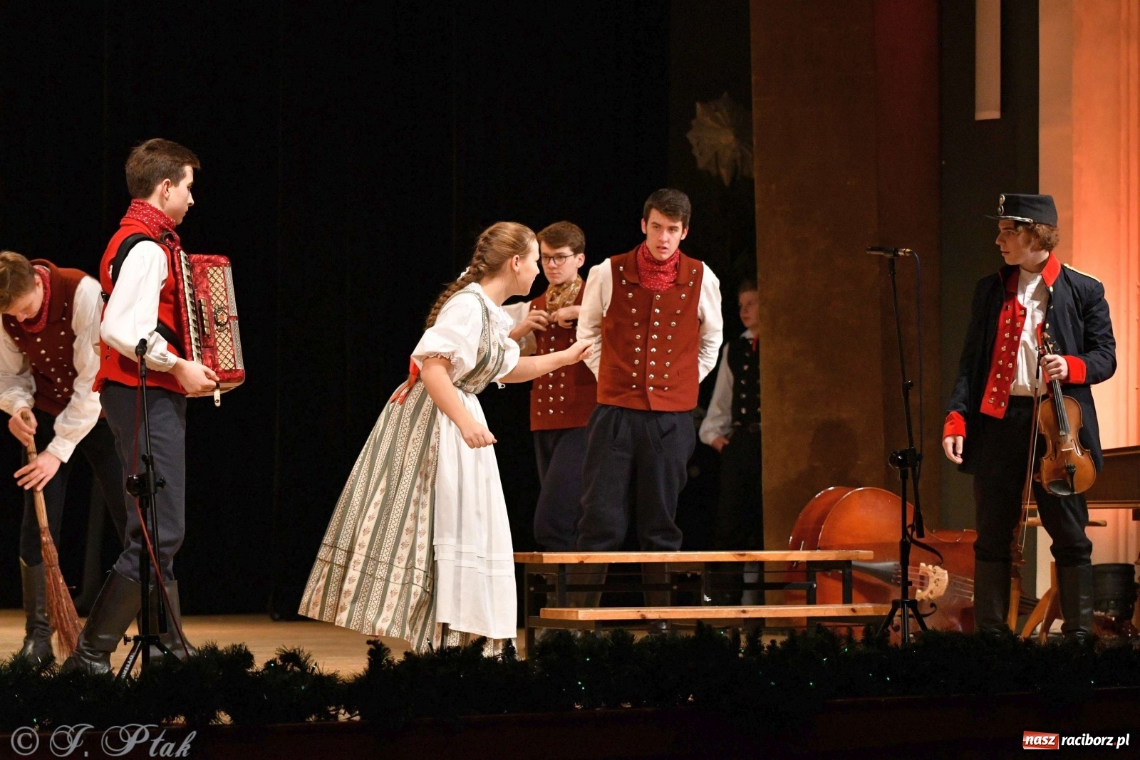 Zdjęcie w galerii na portalu naszraciborz.pl: Koncert świąteczny raciborskiej Strzechy i gości [FOTO]  wiadomości z regionu