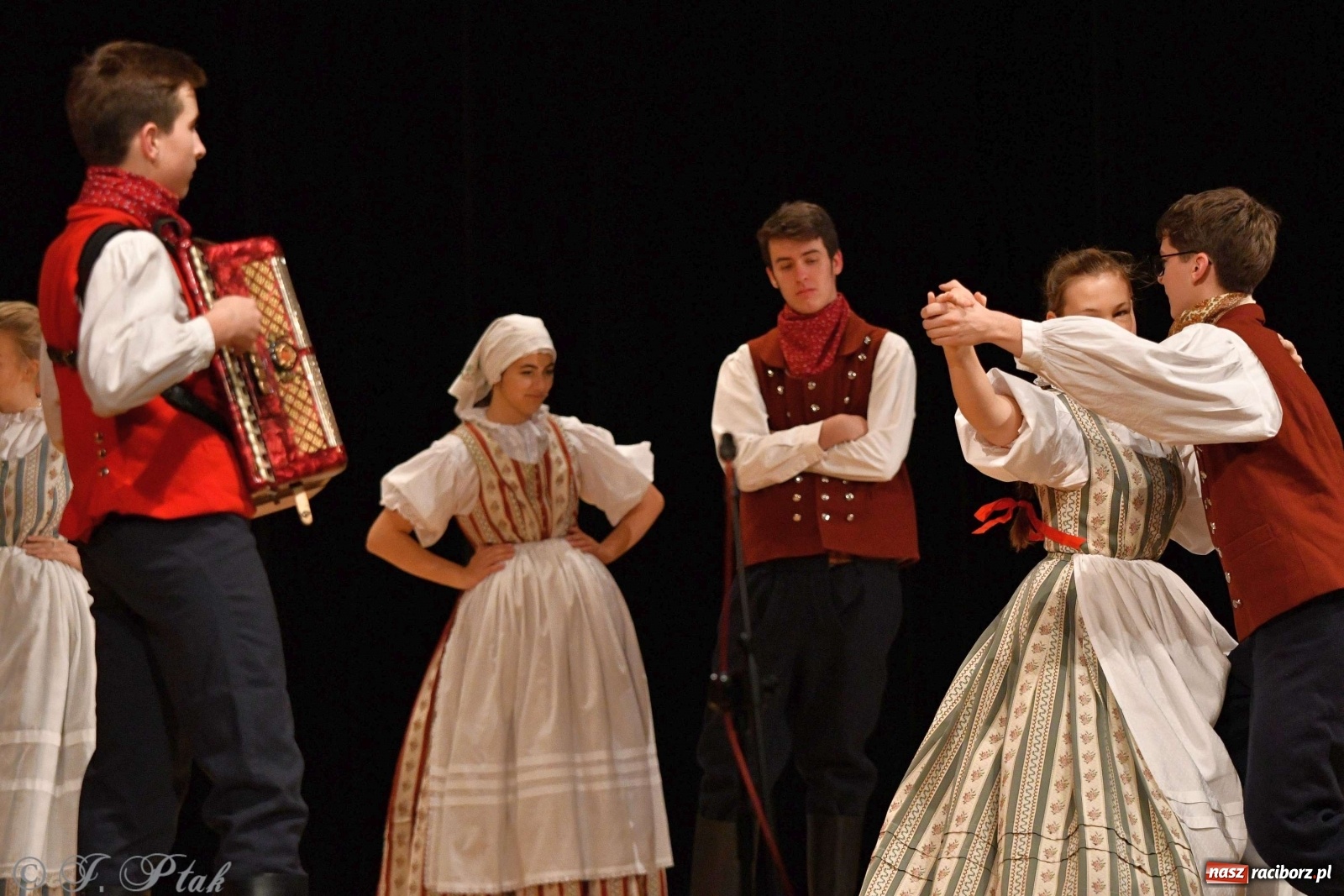 Zdjęcie w galerii na portalu naszraciborz.pl: Koncert świąteczny raciborskiej Strzechy i gości [FOTO]  wiadomości z regionu