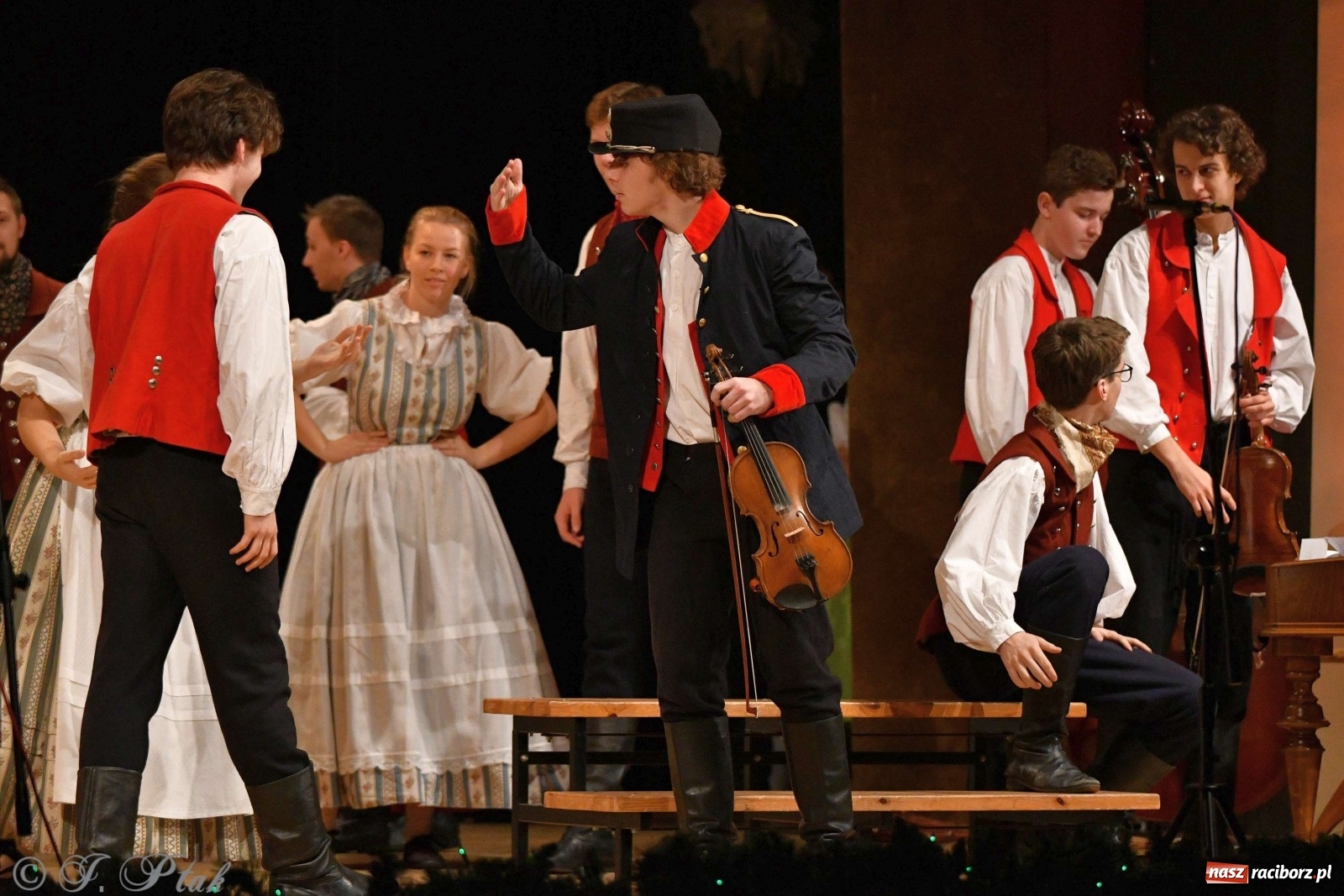 Zdjęcie w galerii na portalu naszraciborz.pl: Koncert świąteczny raciborskiej Strzechy i gości [FOTO]  wiadomości z regionu