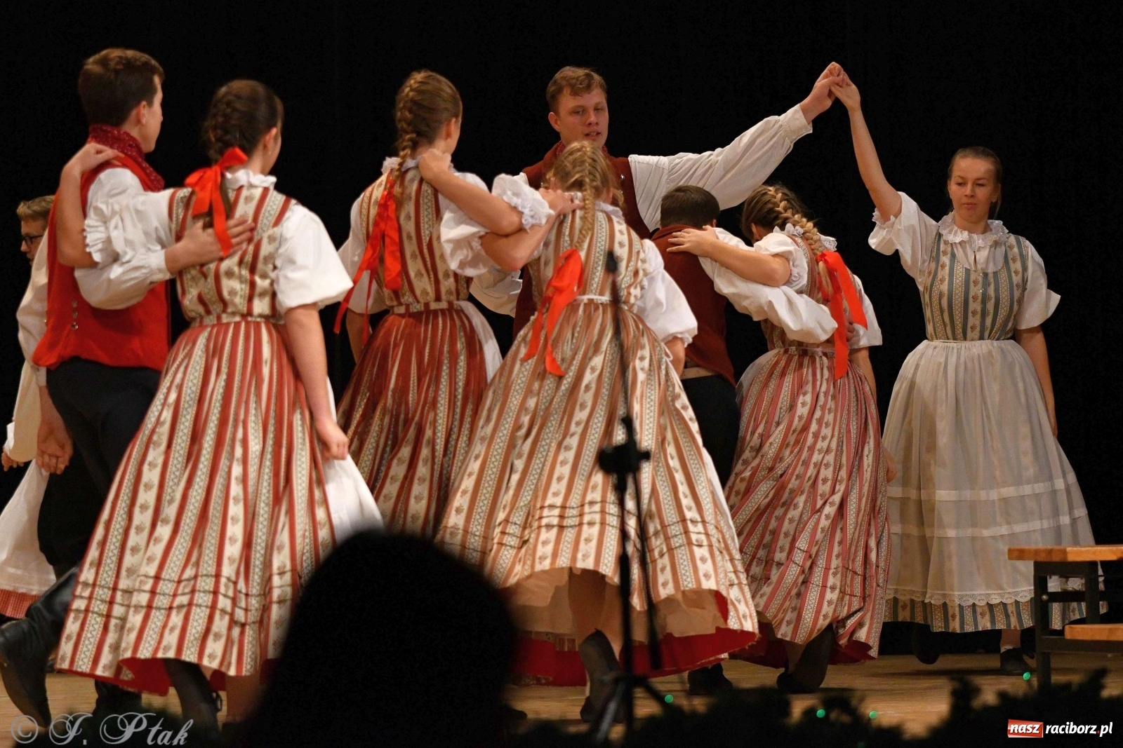 Zdjęcie w galerii na portalu naszraciborz.pl: Koncert świąteczny raciborskiej Strzechy i gości [FOTO]  wiadomości z regionu