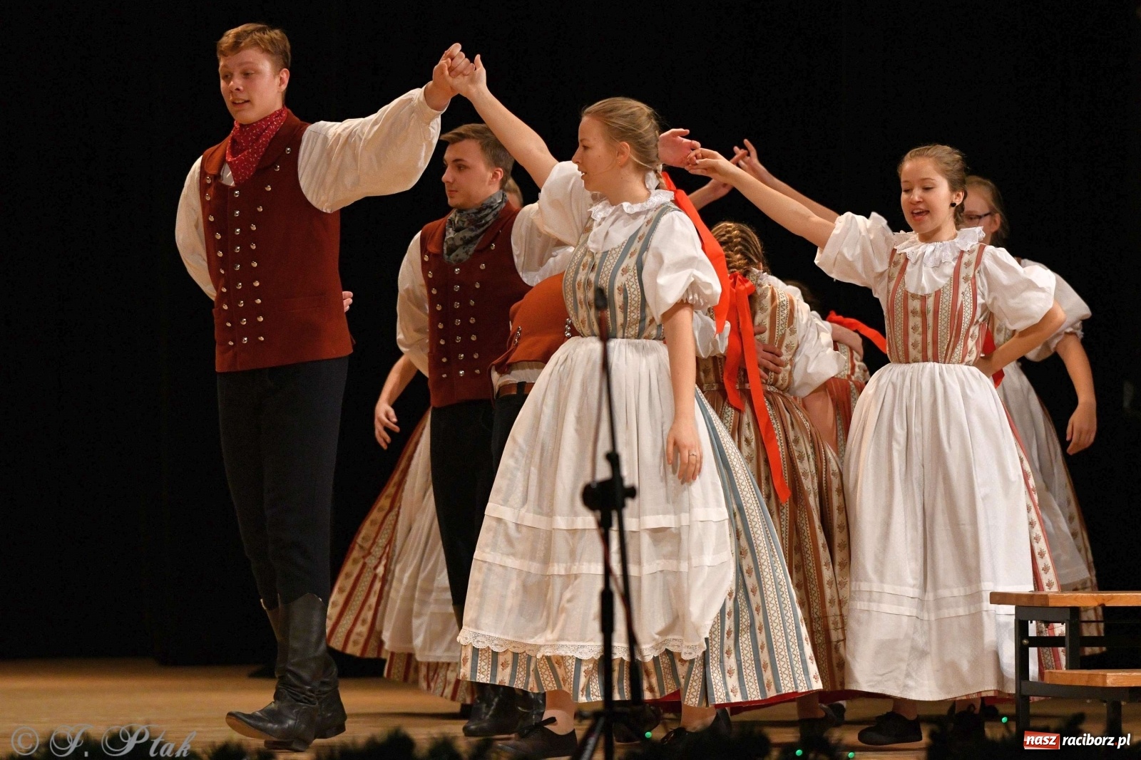 Zdjęcie w galerii na portalu naszraciborz.pl: Koncert świąteczny raciborskiej Strzechy i gości [FOTO]  wiadomości z regionu