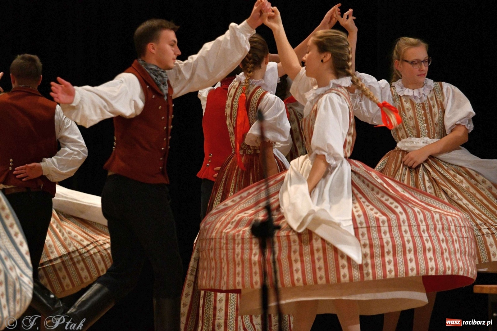 Zdjęcie w galerii na portalu naszraciborz.pl: Koncert świąteczny raciborskiej Strzechy i gości [FOTO]  wiadomości z regionu