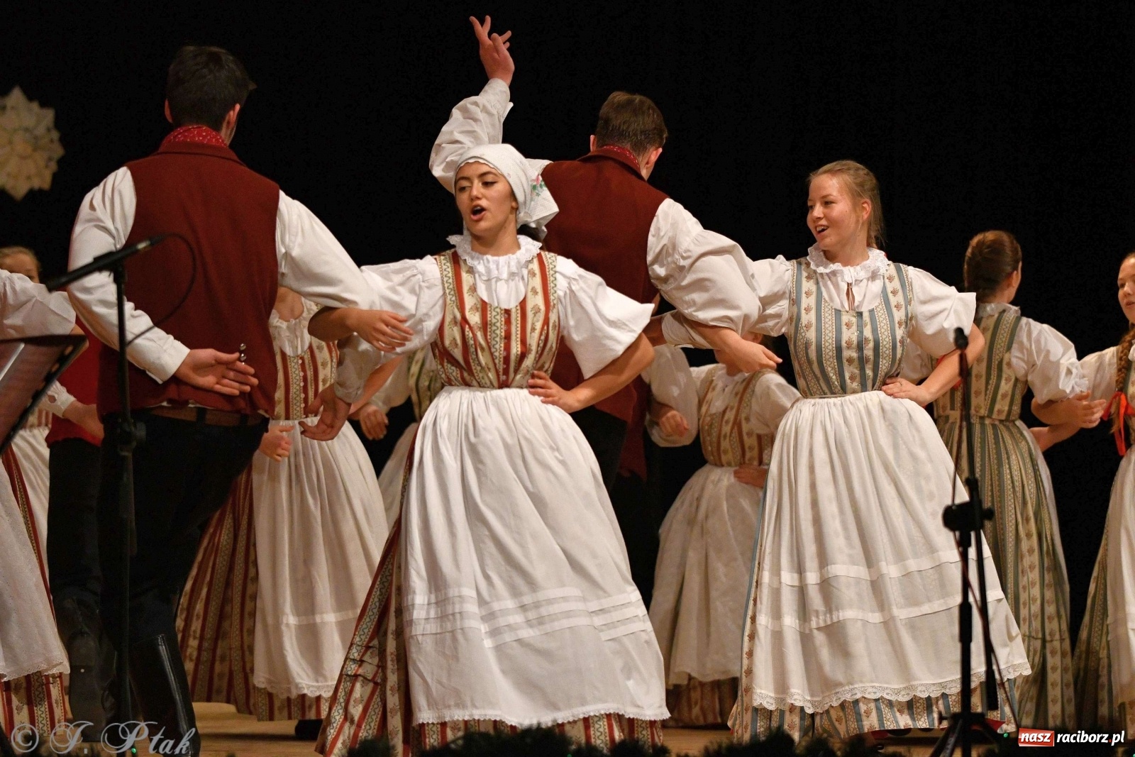 Zdjęcie w galerii na portalu naszraciborz.pl: Koncert świąteczny raciborskiej Strzechy i gości [FOTO]  wiadomości z regionu