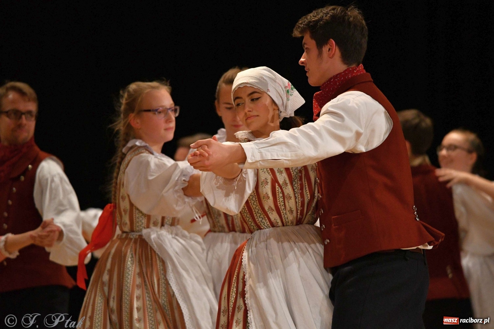 Zdjęcie w galerii na portalu naszraciborz.pl: Koncert świąteczny raciborskiej Strzechy i gości [FOTO]  wiadomości z regionu