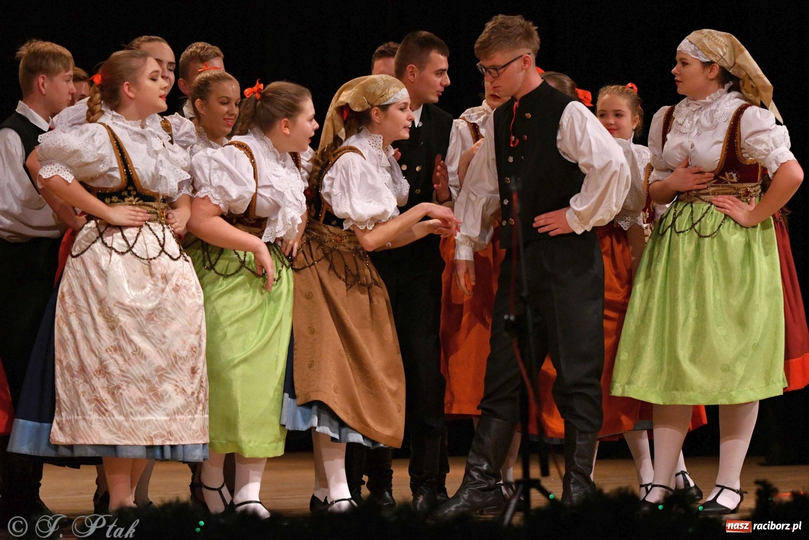 Zdjęcie w galerii na portalu naszraciborz.pl: Koncert świąteczny raciborskiej Strzechy i gości [FOTO]  wiadomości z regionu
