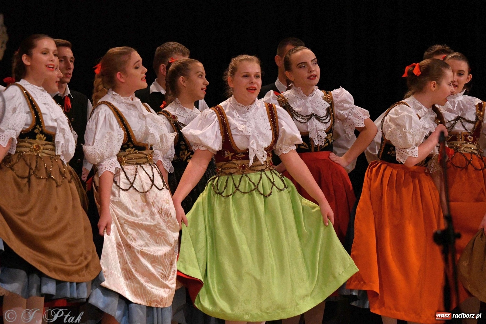 Zdjęcie w galerii na portalu naszraciborz.pl: Koncert świąteczny raciborskiej Strzechy i gości [FOTO]  wiadomości z regionu