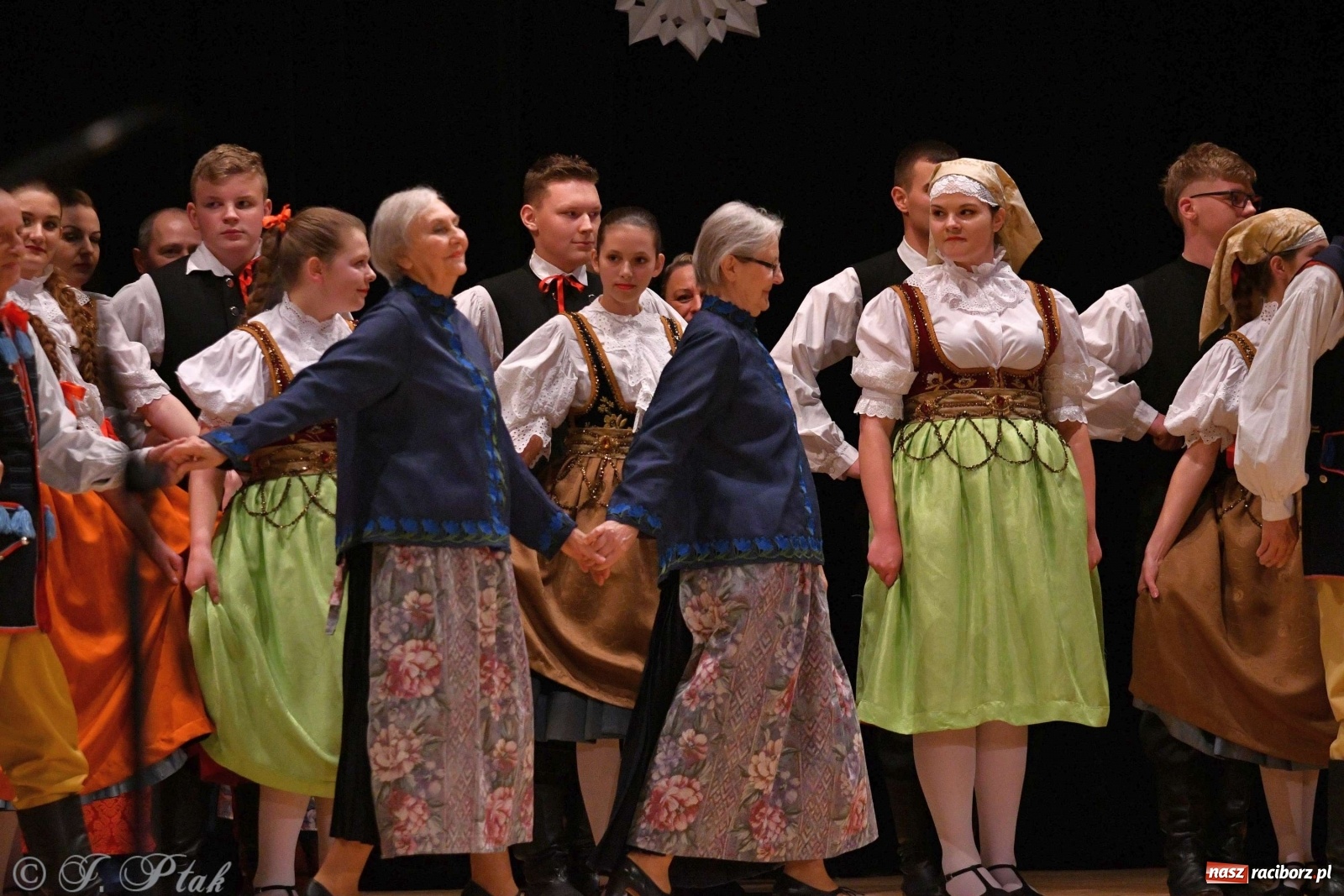 Zdjęcie w galerii na portalu naszraciborz.pl: Koncert świąteczny raciborskiej Strzechy i gości [FOTO]  wiadomości z regionu