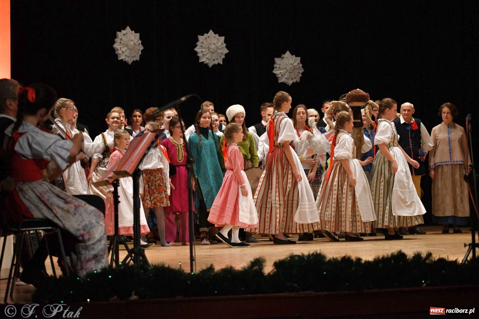 Zdjęcie w galerii na portalu naszraciborz.pl: Koncert świąteczny raciborskiej Strzechy i gości [FOTO]  wiadomości z regionu