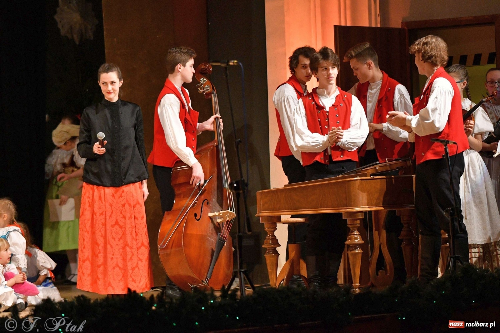 Zdjęcie w galerii na portalu naszraciborz.pl: Koncert świąteczny raciborskiej Strzechy i gości [FOTO]  wiadomości z regionu