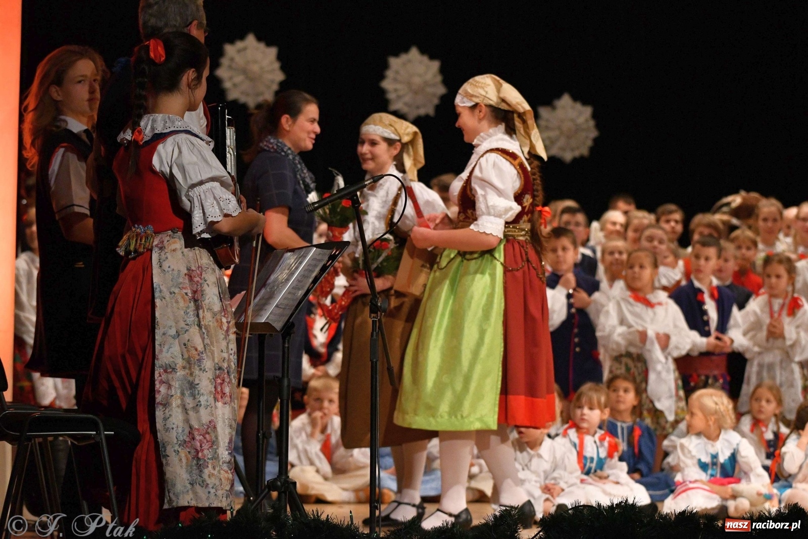 Zdjęcie w galerii na portalu naszraciborz.pl: Koncert świąteczny raciborskiej Strzechy i gości [FOTO]  wiadomości z regionu