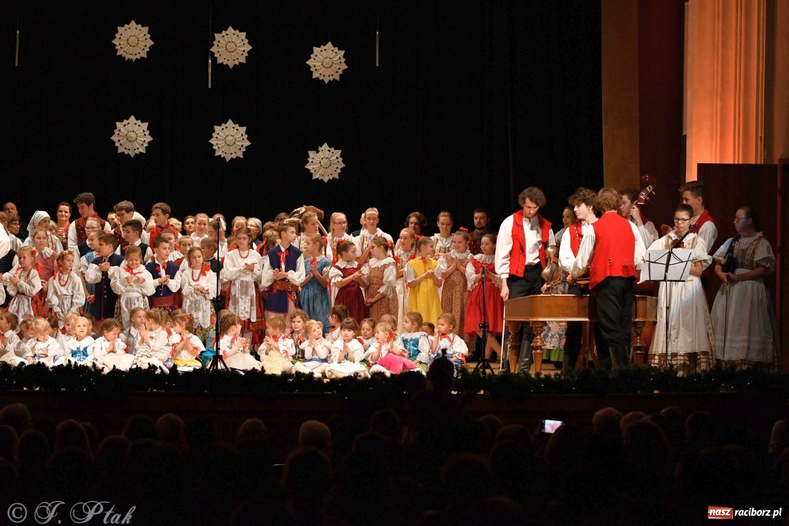 Zdjęcie w galerii na portalu naszraciborz.pl: Koncert świąteczny raciborskiej Strzechy i gości [FOTO]  wiadomości z regionu