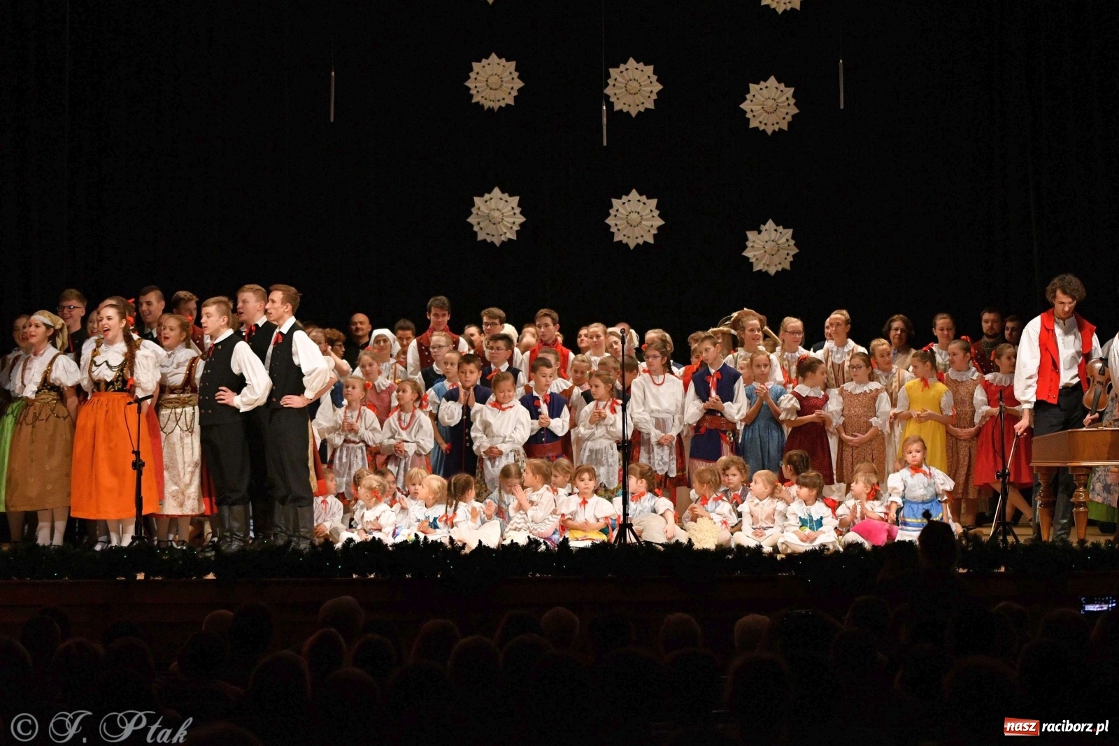 Zdjęcie w galerii na portalu naszraciborz.pl: Koncert świąteczny raciborskiej Strzechy i gości [FOTO]  wiadomości z regionu