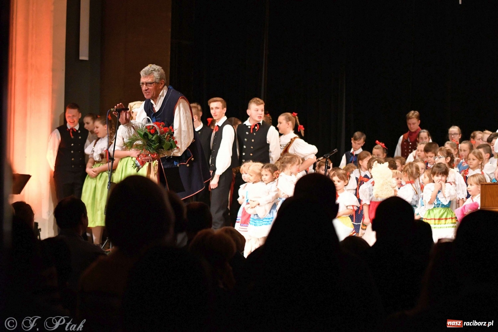 Zdjęcie w galerii na portalu naszraciborz.pl: Koncert świąteczny raciborskiej Strzechy i gości [FOTO]  wiadomości z regionu