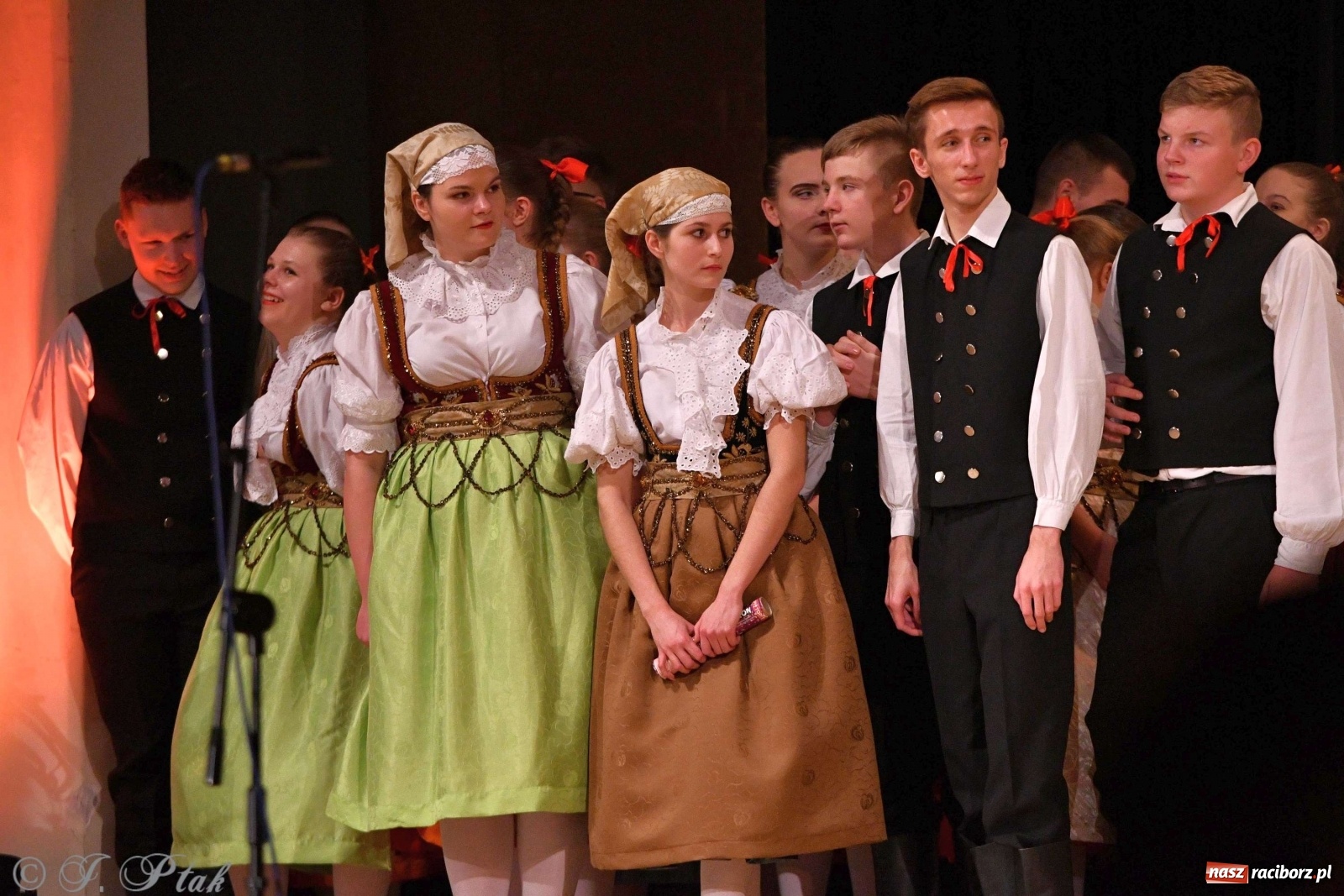 Zdjęcie w galerii na portalu naszraciborz.pl: Koncert świąteczny raciborskiej Strzechy i gości [FOTO]  wiadomości z regionu