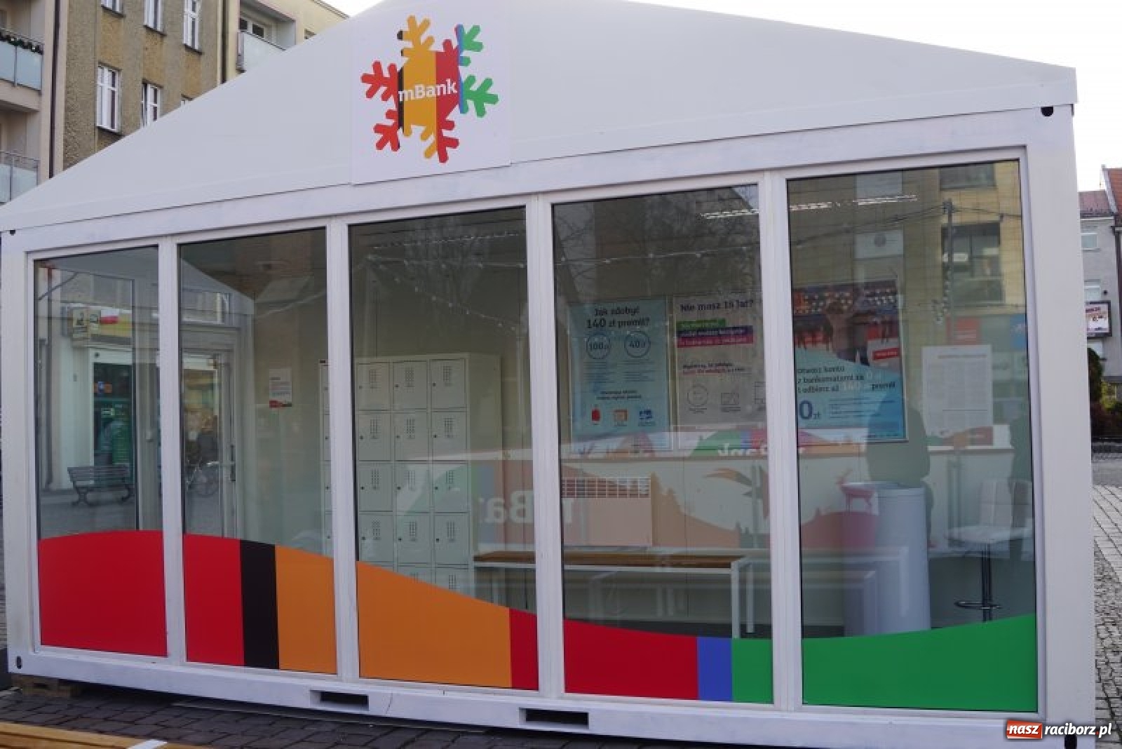 Zdjęcie w galerii na portalu naszraciborz.pl: Lodowisko na Rynku już czynne!  wiadomości z regionu