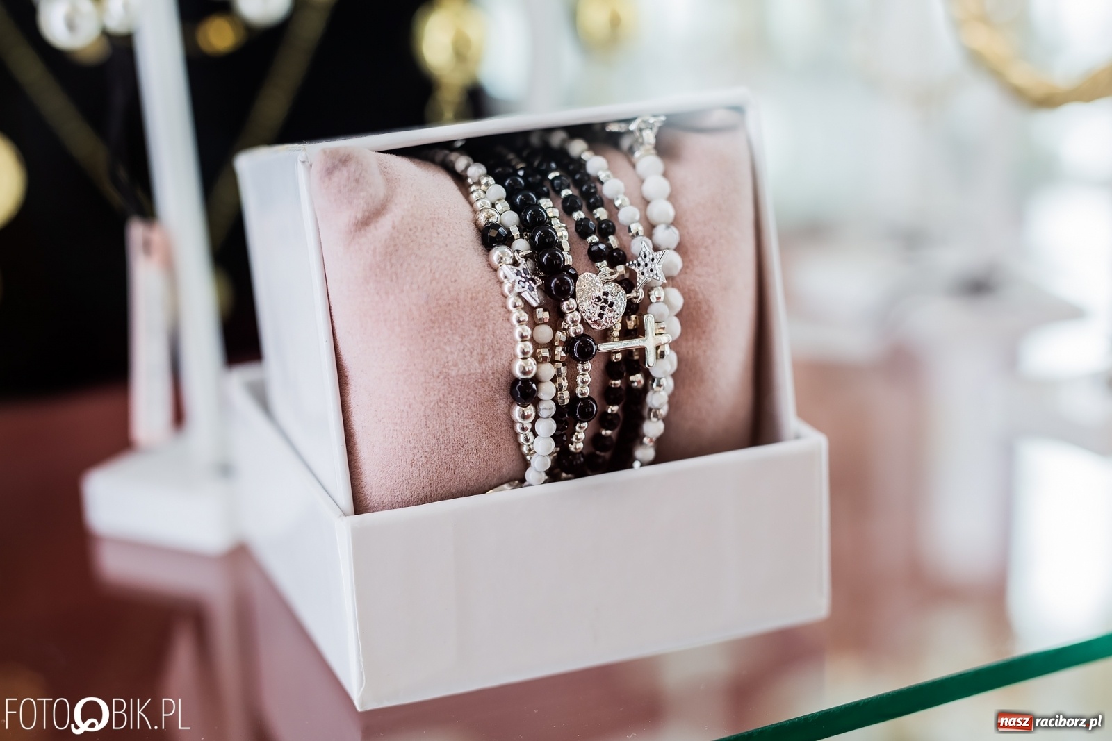 Zdjęcie w galerii na portalu naszraciborz.pl: Strefa Biżu- raj dla wyjątkowych kobiet wiadomości z regionu