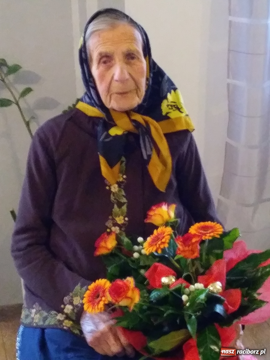 Zdjęcie w galerii na portalu naszraciborz.pl: Sto lat dla najstarszej mieszkanki gminy Rudnik  wiadomości z regionu