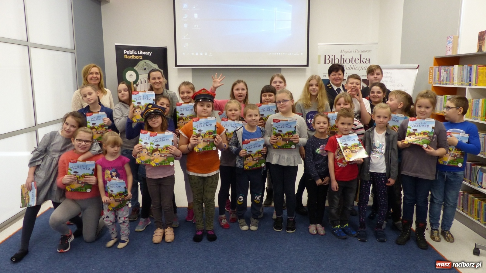 Zdjęcie w galerii na portalu naszraciborz.pl: W 10 dni dookoła świata. Ferie z biblioteką wiadomości z regionu
