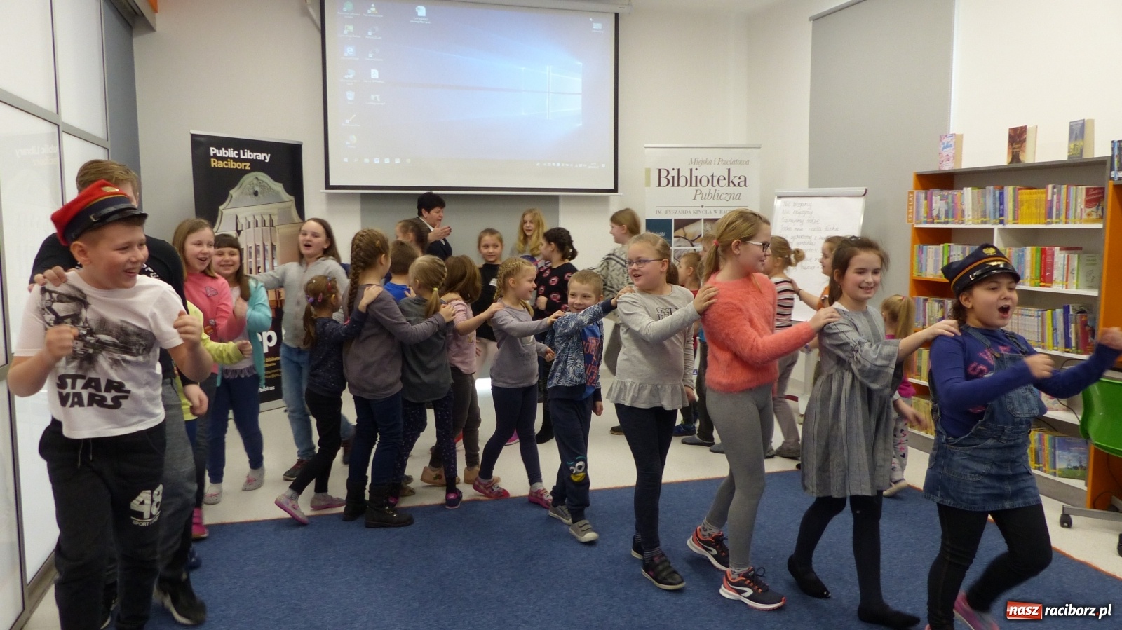 Zdjęcie w galerii na portalu naszraciborz.pl: W 10 dni dookoła świata. Ferie z biblioteką wiadomości z regionu