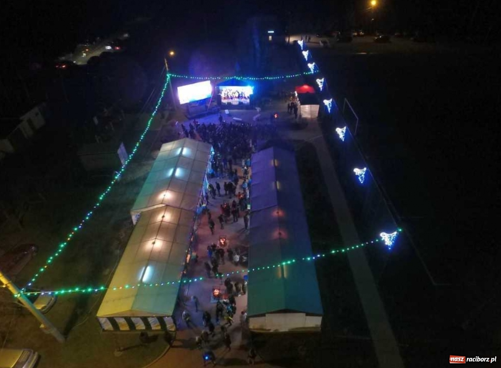 Zdjęcie w galerii na portalu naszraciborz.pl: Magia świąt na kiermaszu w Kornowacu [FOTO] wiadomości z regionu