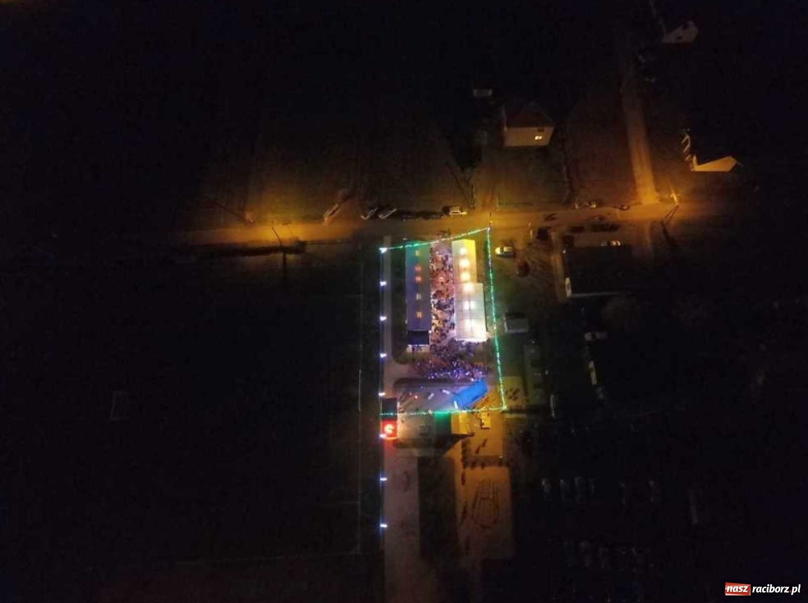 Zdjęcie w galerii na portalu naszraciborz.pl: Magia świąt na kiermaszu w Kornowacu [FOTO] wiadomości z regionu