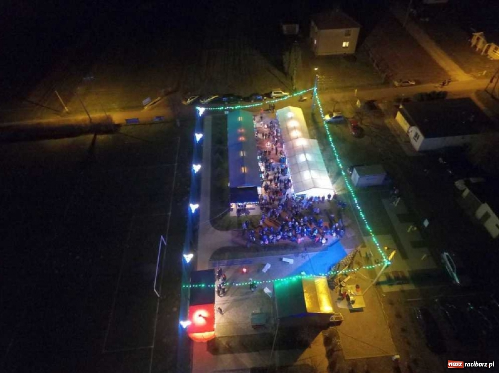 Zdjęcie w galerii na portalu naszraciborz.pl: Magia świąt na kiermaszu w Kornowacu [FOTO] wiadomości z regionu