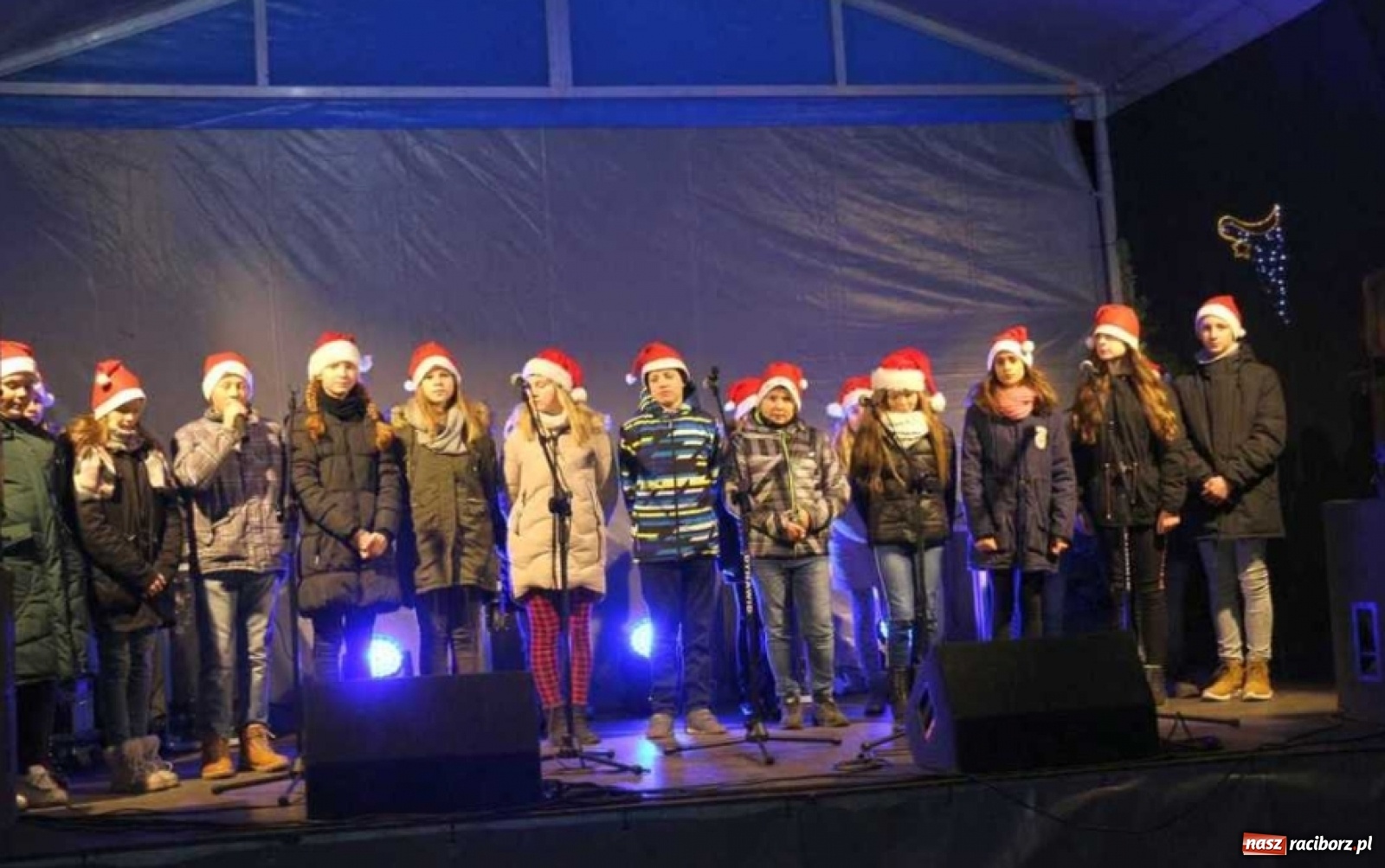 Zdjęcie w galerii na portalu naszraciborz.pl: Magia świąt na kiermaszu w Kornowacu [FOTO] wiadomości z regionu