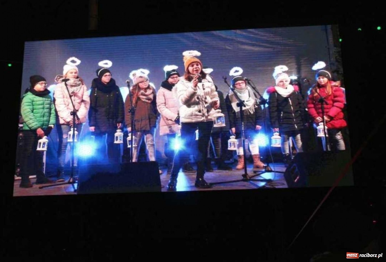 Zdjęcie w galerii na portalu naszraciborz.pl: Magia świąt na kiermaszu w Kornowacu [FOTO] wiadomości z regionu