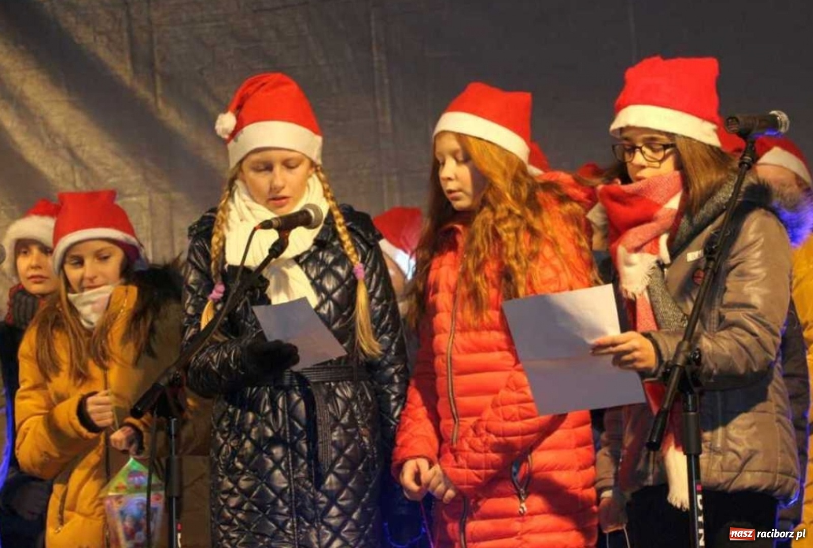 Zdjęcie w galerii na portalu naszraciborz.pl: Magia świąt na kiermaszu w Kornowacu [FOTO] wiadomości z regionu
