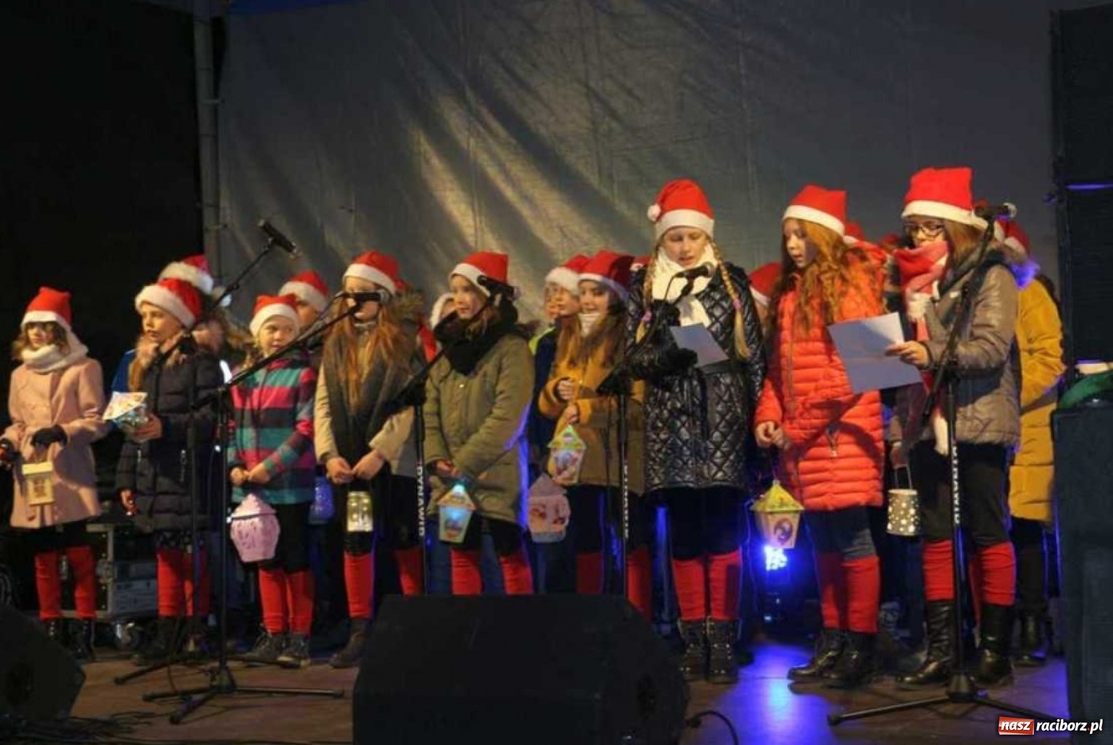 Zdjęcie w galerii na portalu naszraciborz.pl: Magia świąt na kiermaszu w Kornowacu [FOTO] wiadomości z regionu